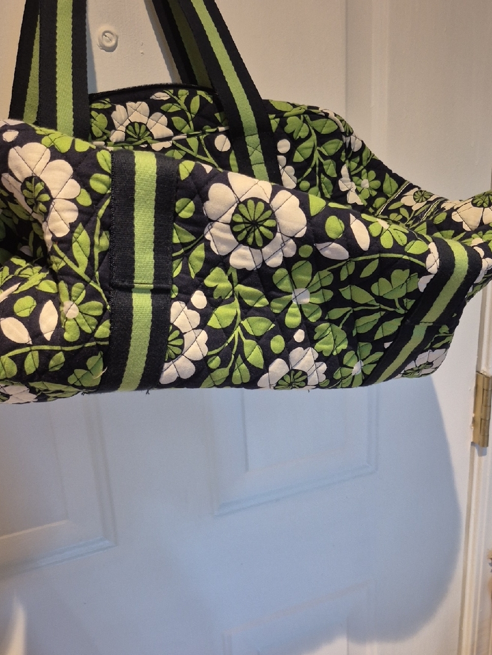 Vera Bradley Lucky You medium Quilted Floral Tote Bag in Black & Green. EUC - Picture 5 of 13